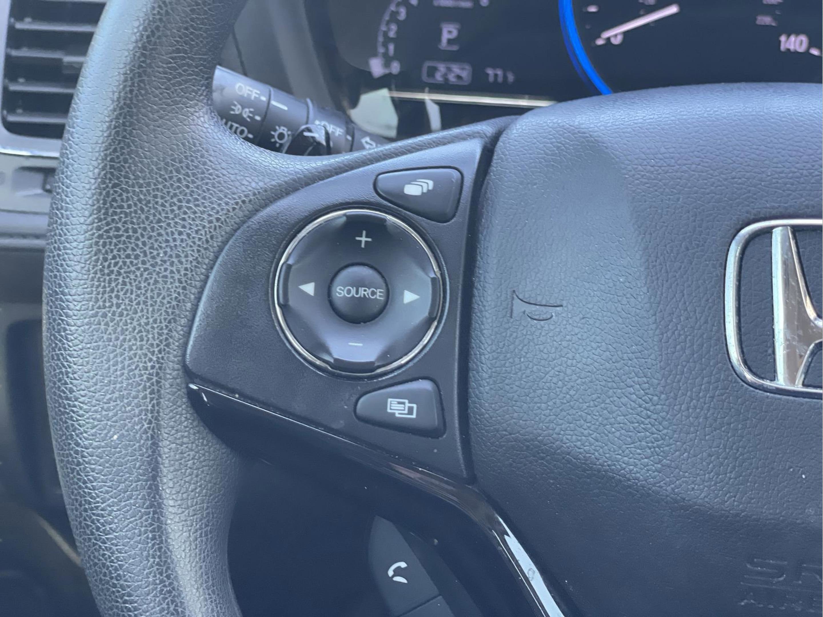 Used 2021 Honda HR-V EX image 14