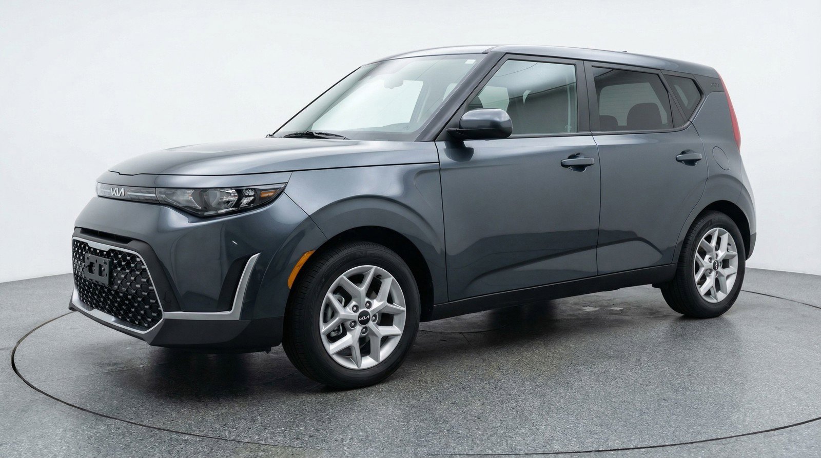 Used 2025 Kia Soul LX w/ LX Technology Package image 3