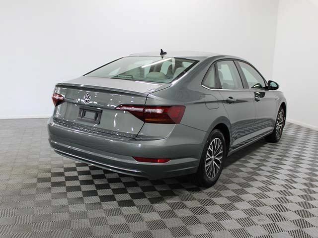 Used 2019 Volkswagen Jetta SEL w/ Cold Weather Package FWD image 6