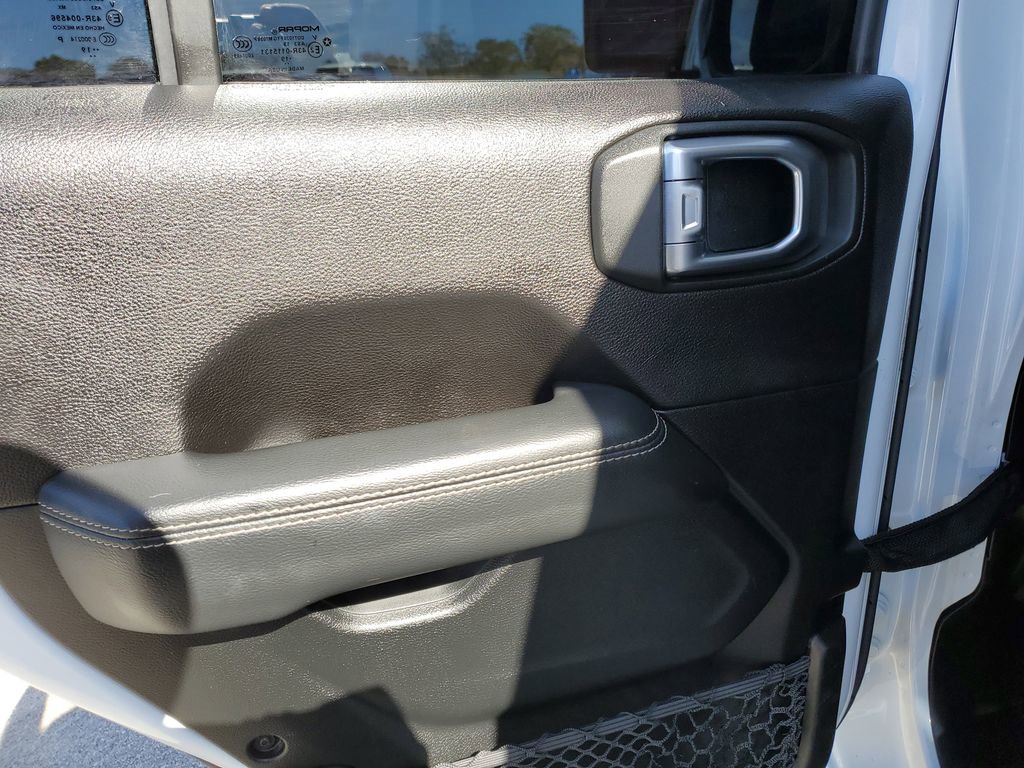 Used 2020 Jeep Gladiator Overland image 8