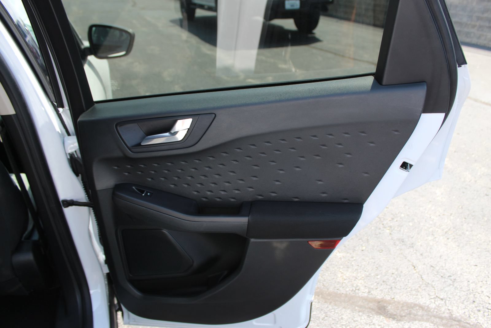 Used 2020 Ford Escape SE Sport FWD image 14