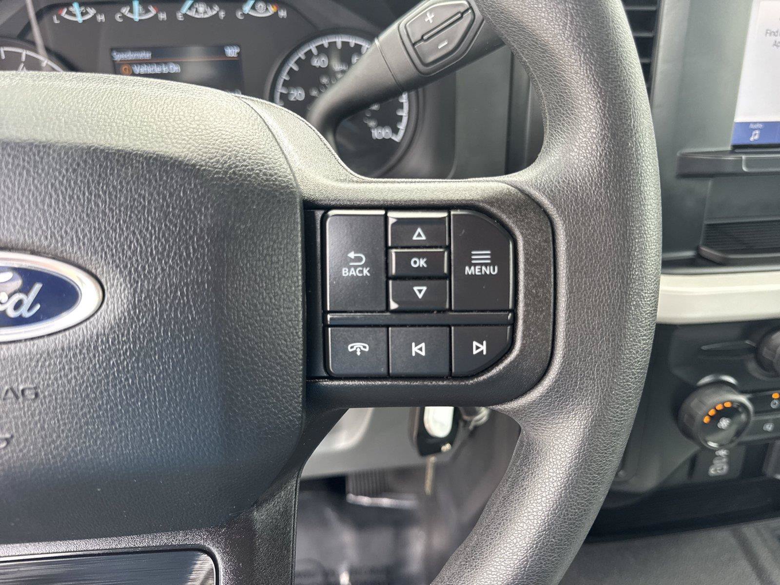 Used 2025 Ford F250 XL RWD image 12