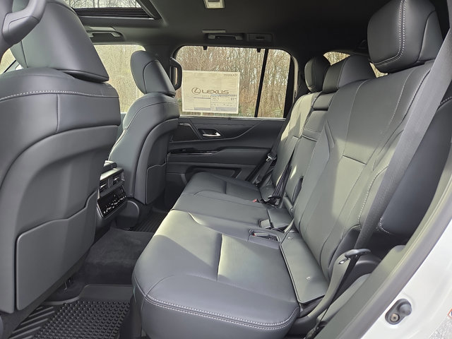 New 2025 Lexus LX 600 4WD w/ Luxury Package image 6