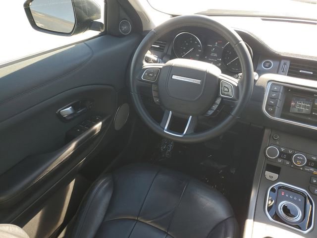 Used 2019 Land Rover Range Rover Evoque SE image 10