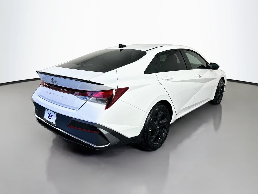 Certified 2026 Hyundai Elantra Sport FWD image 5