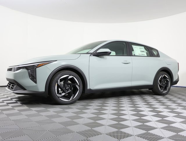 New 2025 Kia K4 EX