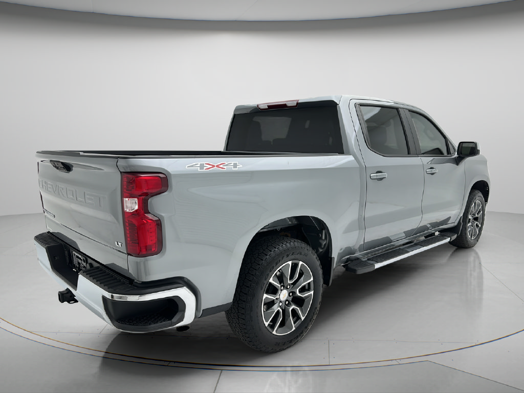 Used 2024 Chevrolet Silverado 1500 LT AWD/4WD image 5