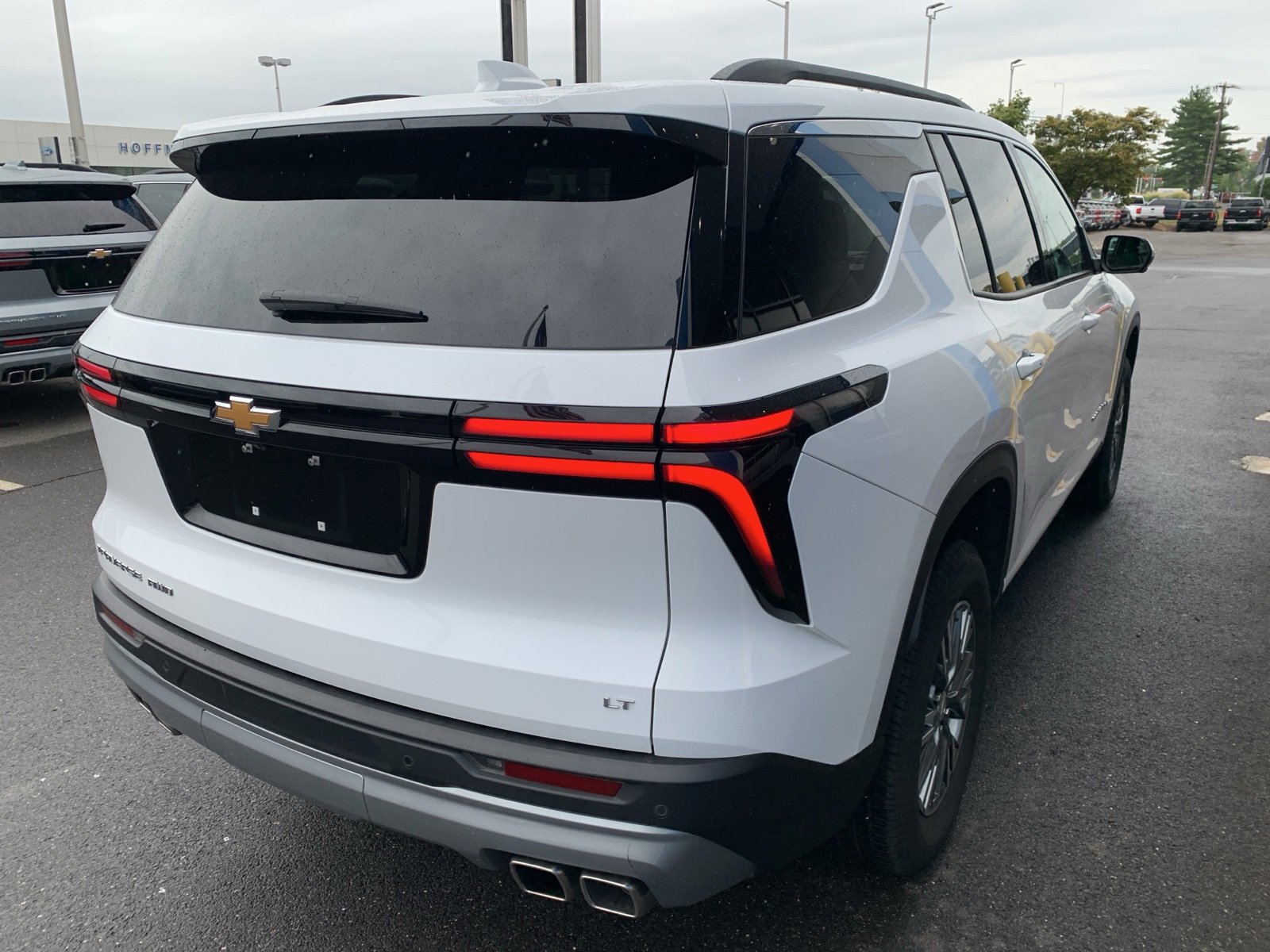 Used 2024 Chevrolet Traverse LT image 5