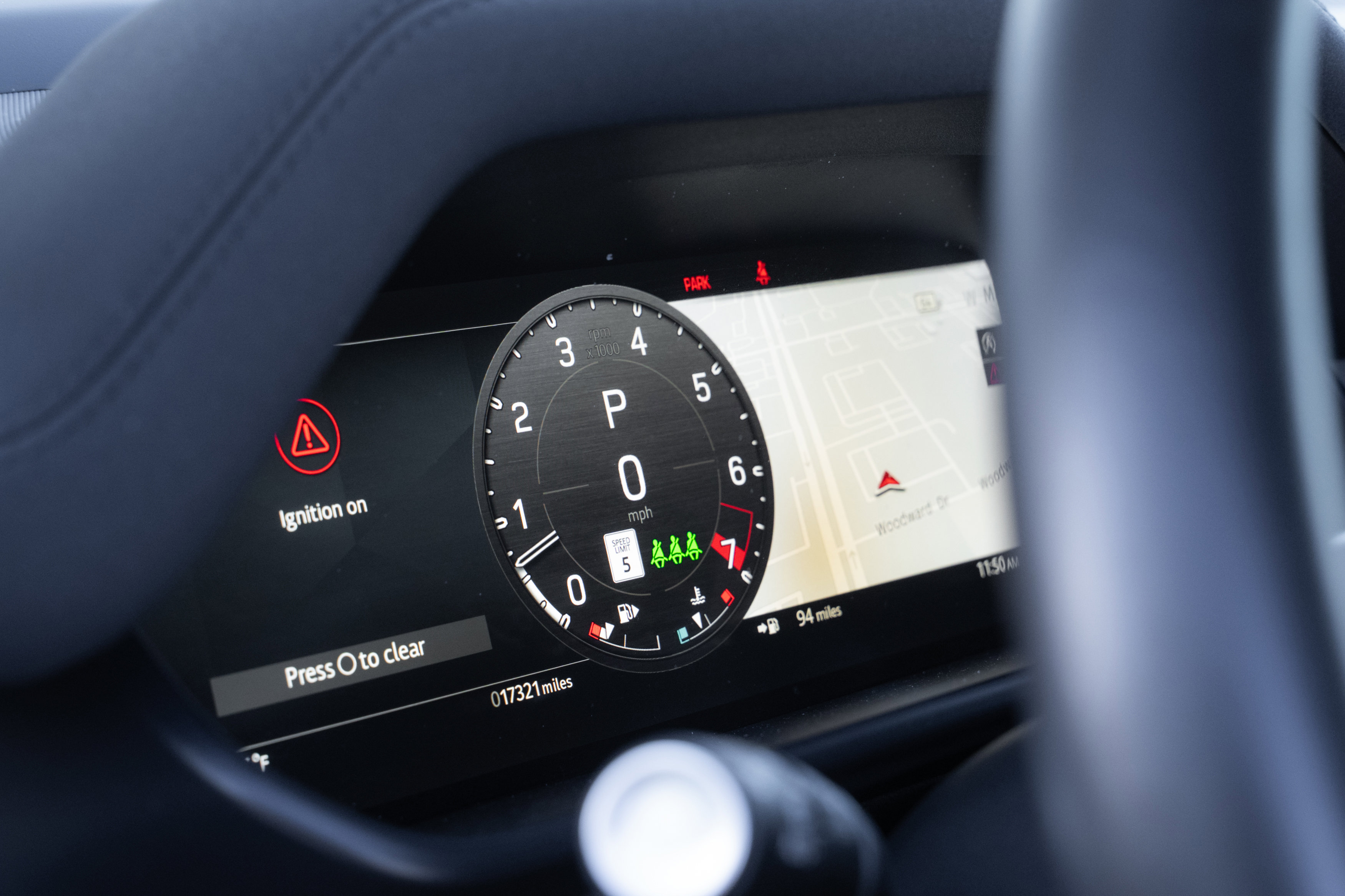 Used 2023 Land Rover Defender 90 X-Dynamic SE image 12