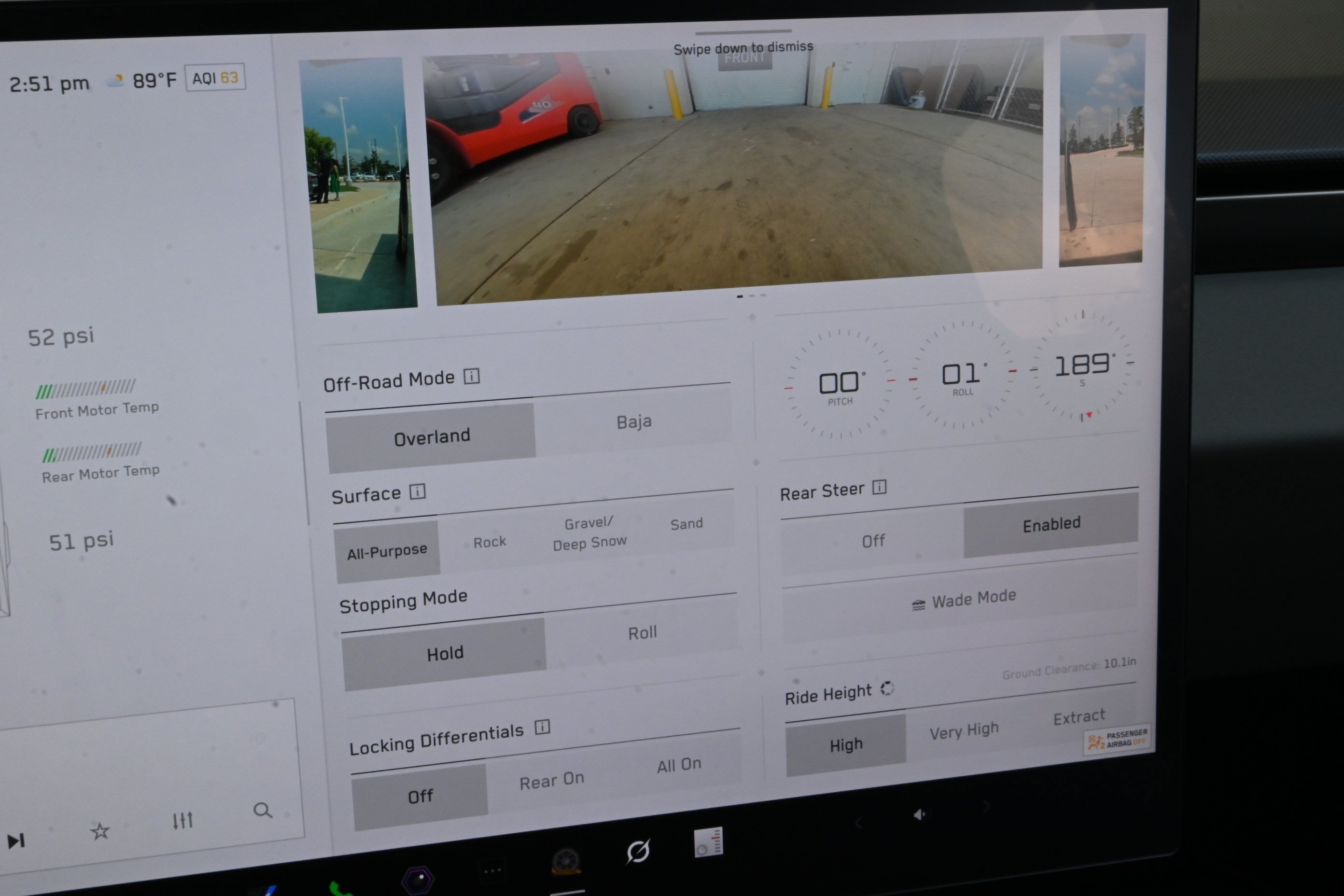 Used 2025 Tesla Cybertruck AWD Crew Cab image 28