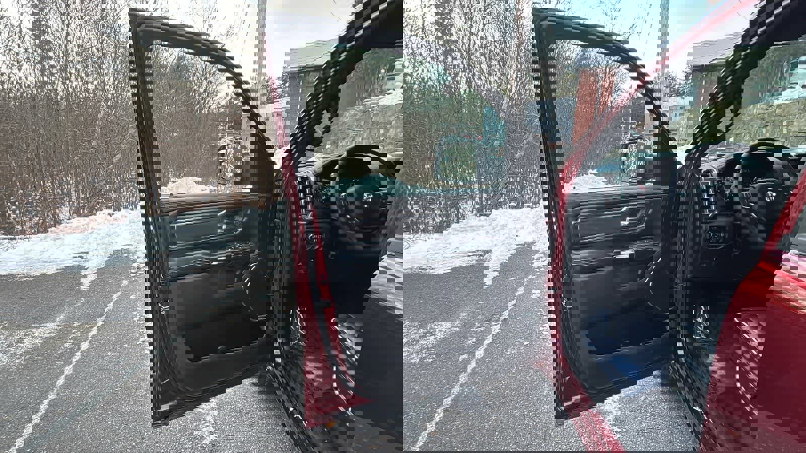 Used 2025 RAM 1500 Laramie image 25