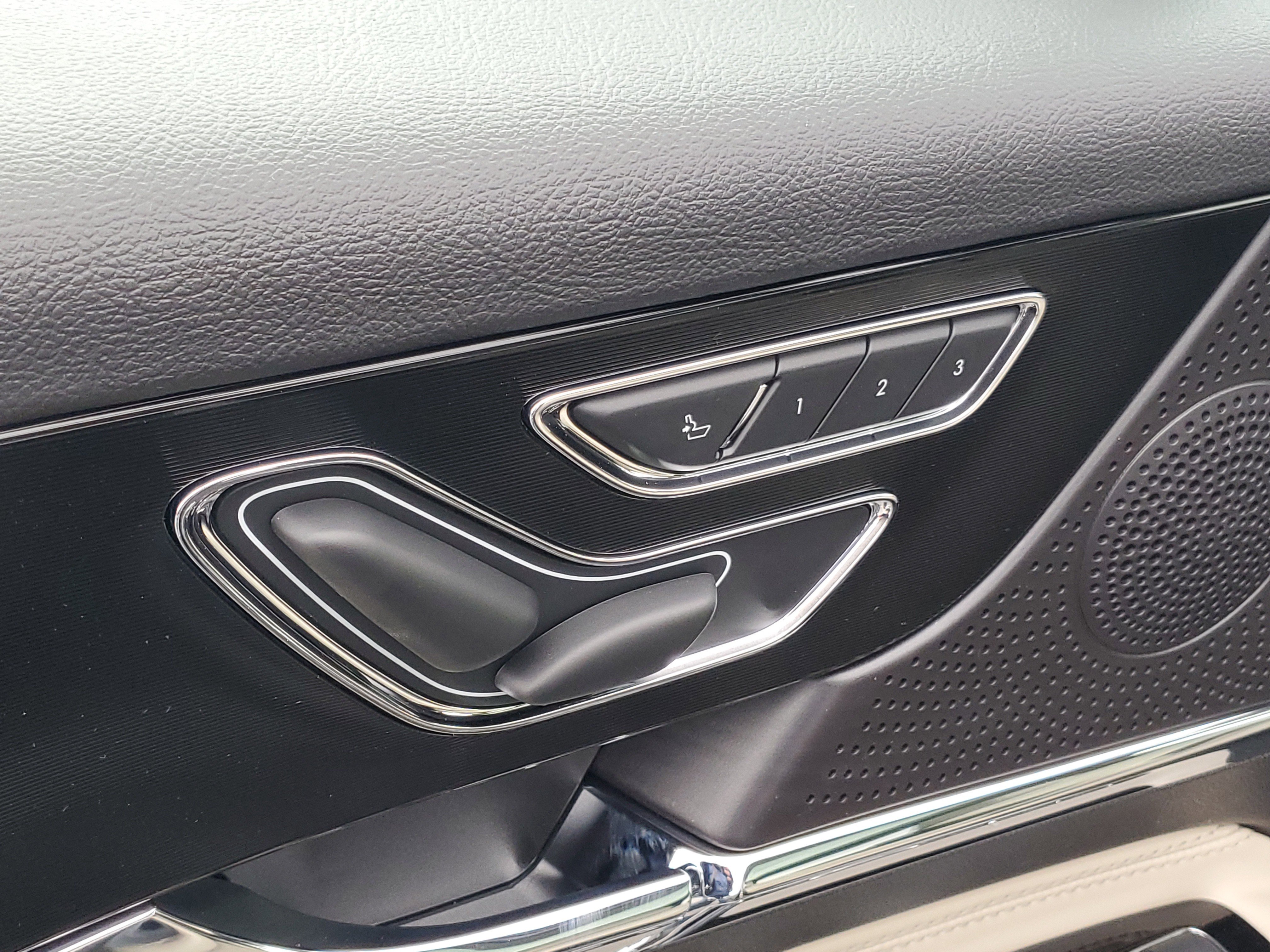 New 2026 Lincoln Corsair Reserve w/ Jet Appearance Package image 9