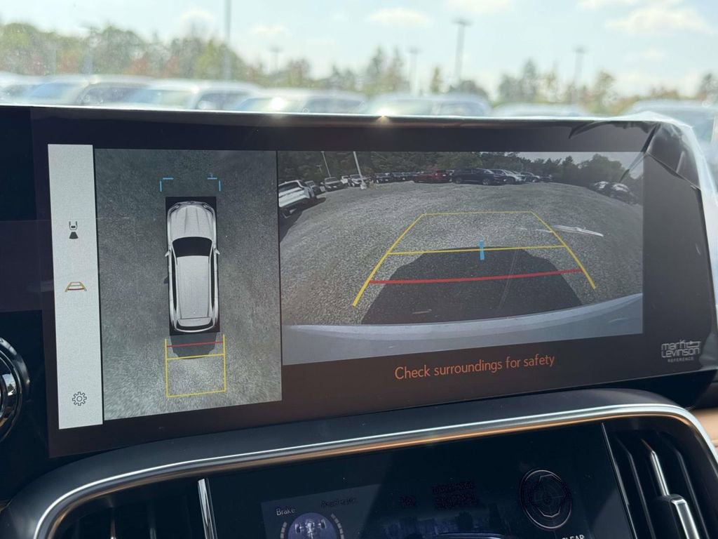 New 2025 Lexus LX 600 4WD w/ Premium Package image 16