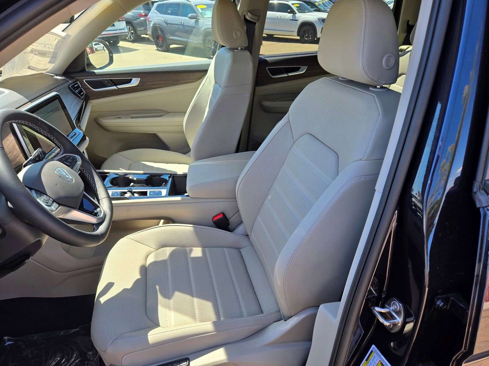 New 2026 Volkswagen Atlas SEL image 10