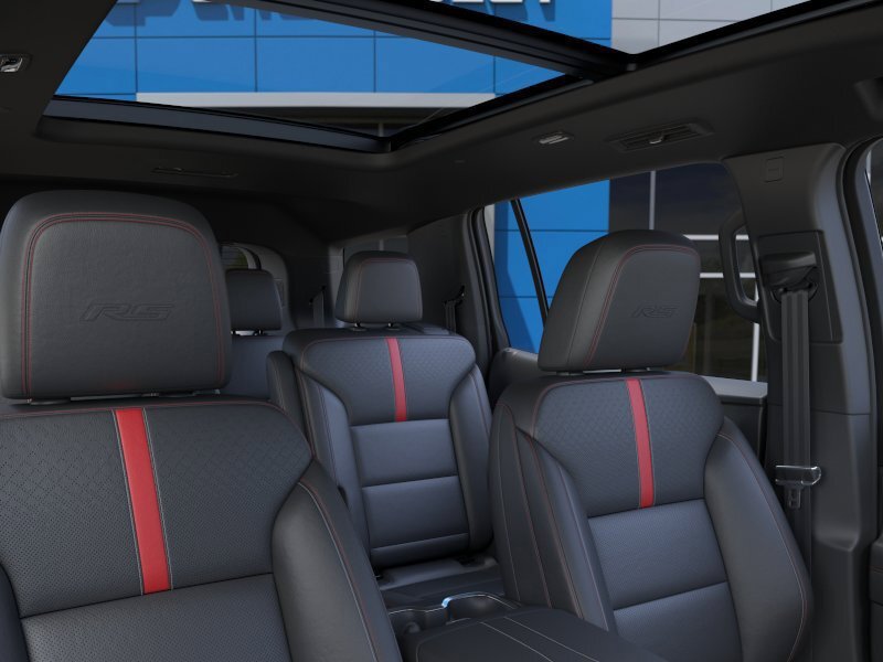 New 2027 Chevrolet Traverse RS w/ LPO, Floor Liner Package AWD/4WD image 32
