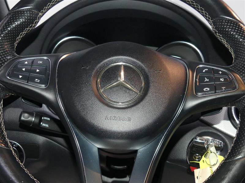 Used 2015 Mercedes-Benz CLA 250 4MATIC image 30