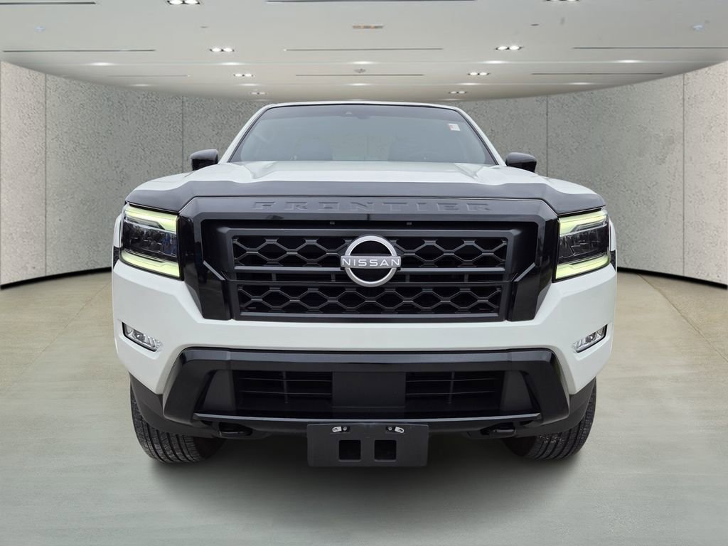 Used 2023 Nissan Frontier SV w/ Midnight Edition Package image 8