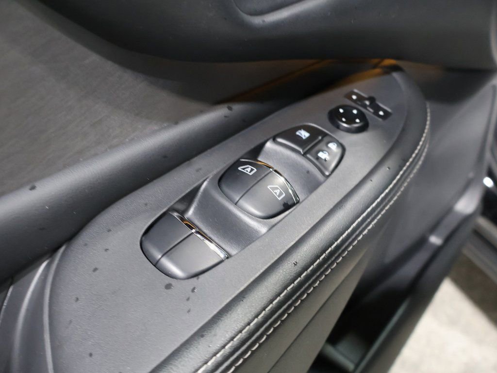 Used 2020 Nissan Murano SL w/ Cargo Package image 16