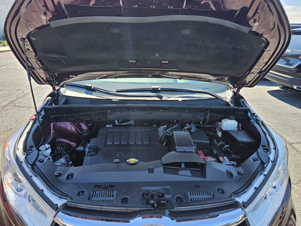 Used 2014 Toyota Highlander Plus FWD image 13