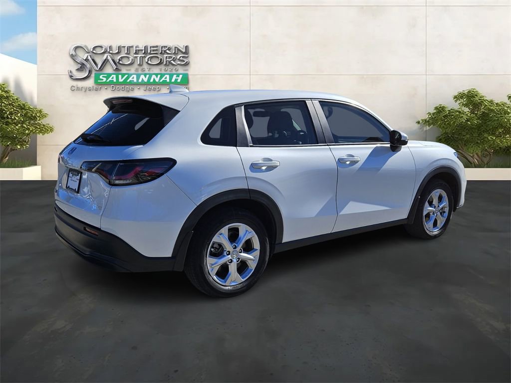 Used 2023 Honda HR-V LX image 5