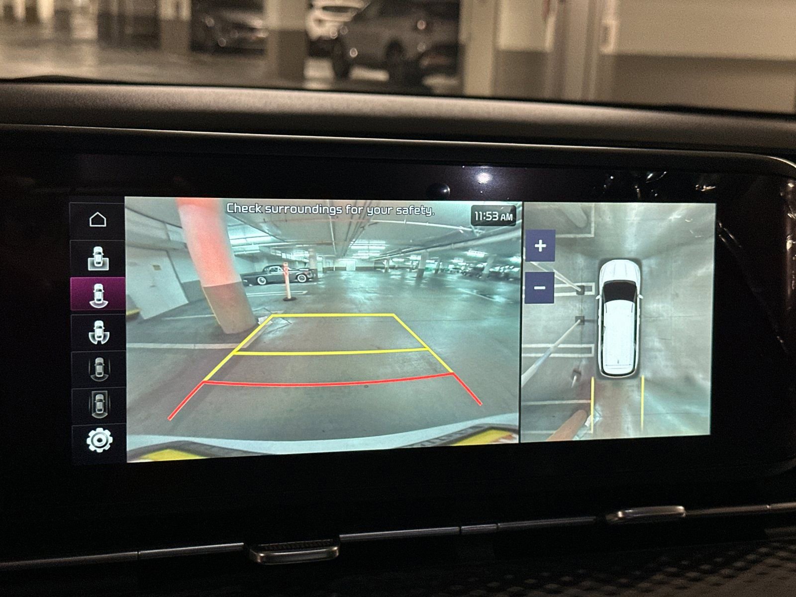 Used 2023 Kia Carnival SX Prestige FWD image 29