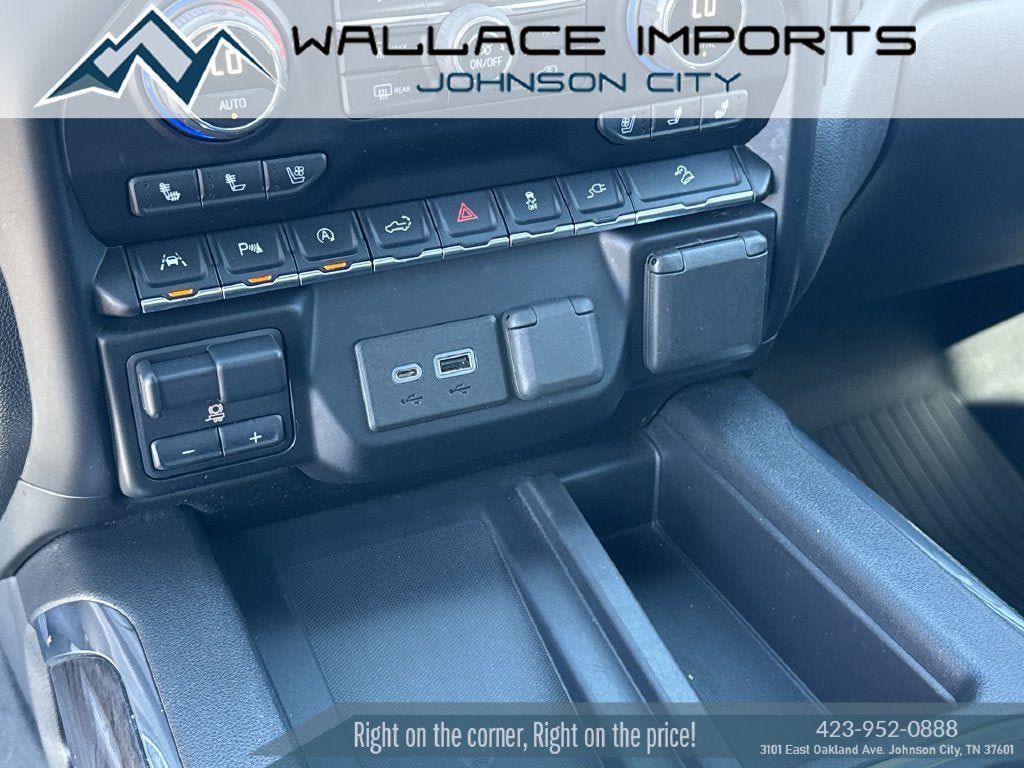 Used 2020 Chevrolet Silverado 1500 LTZ w/ LTZ Plus Package AWD/4WD image 28