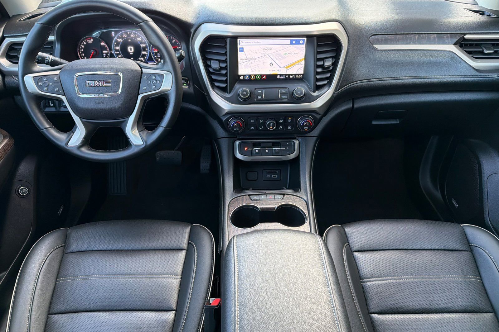 Used 2023 GMC Acadia Denali w/ Black Diamond Edition image 13