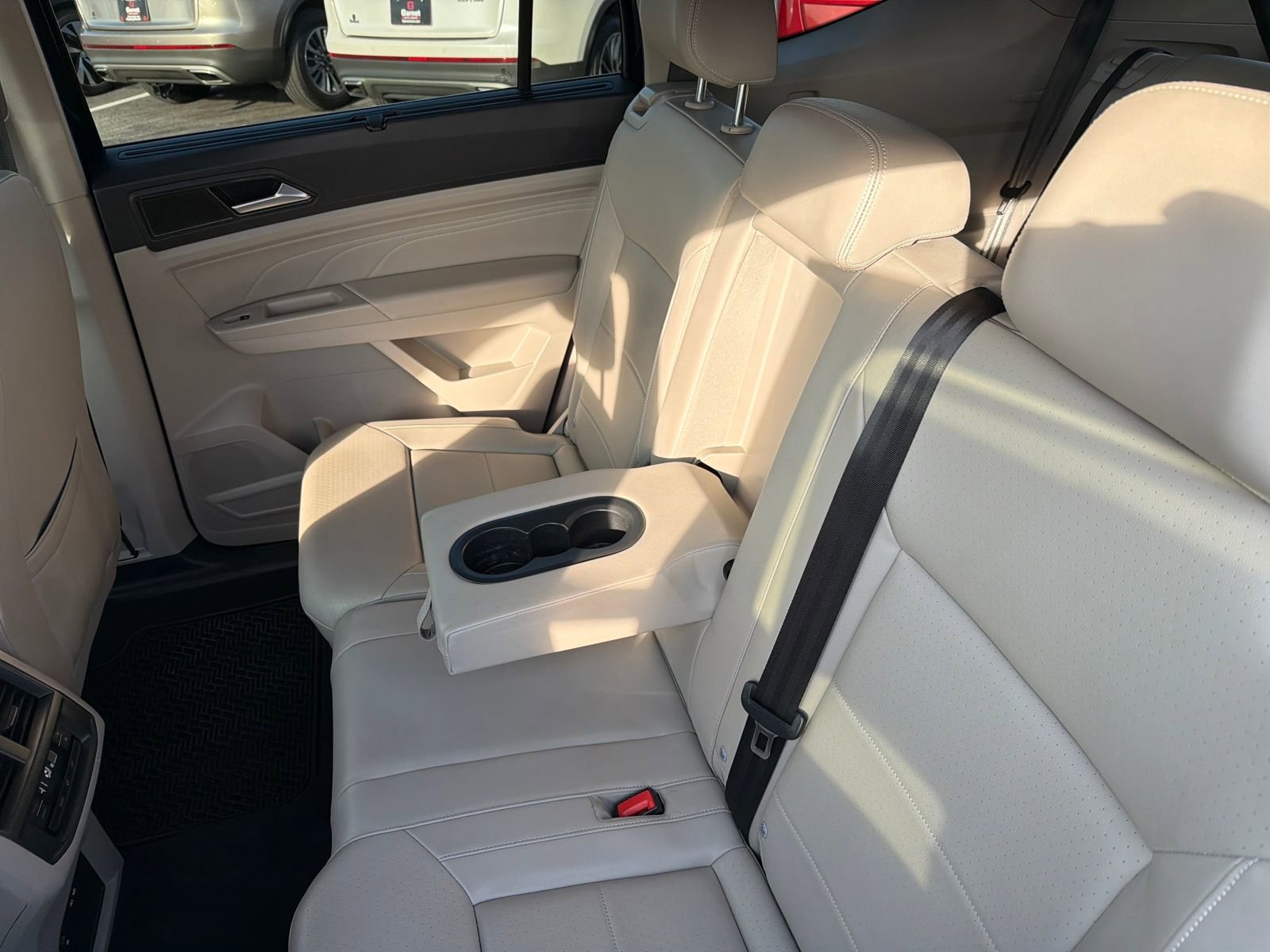 Used 2022 Volkswagen Atlas SE w/ Black Wheel Package image 24