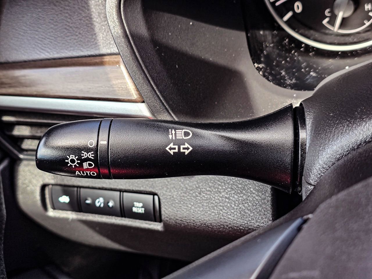 Used 2025 Nissan Altima 2.5 SV image 24