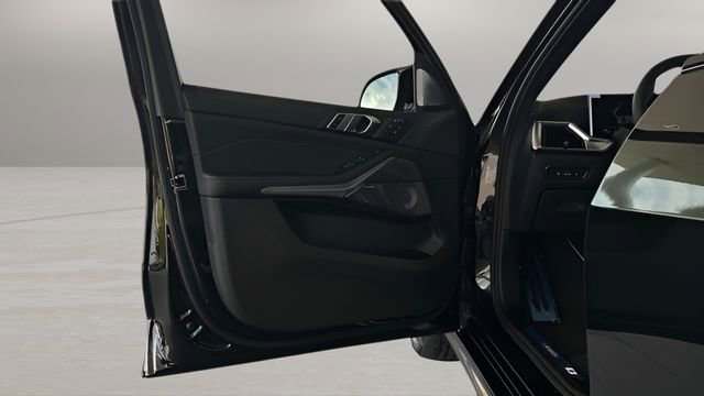 Used 2026 BMW X7 M60i image 63