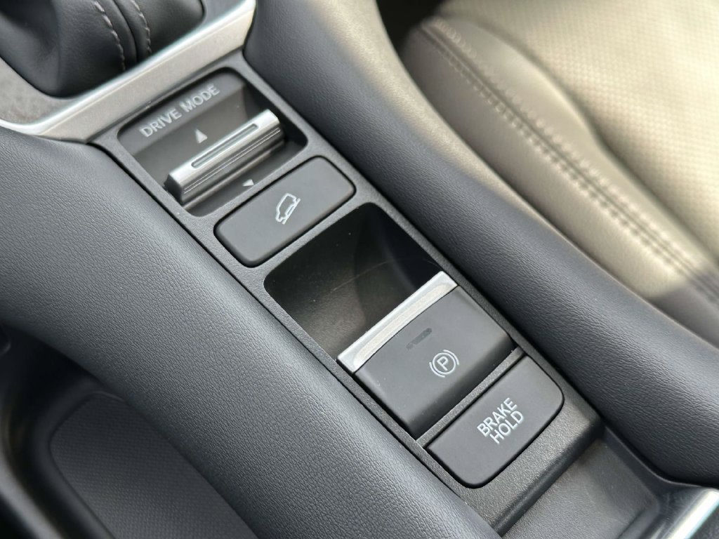 Certified 2025 Honda HR-V EX-L image 29