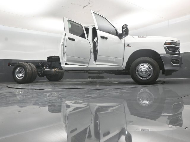 New 2026 RAM 3500 Tradesman w/ Chrome Appearance Group A AWD/4WD image 64