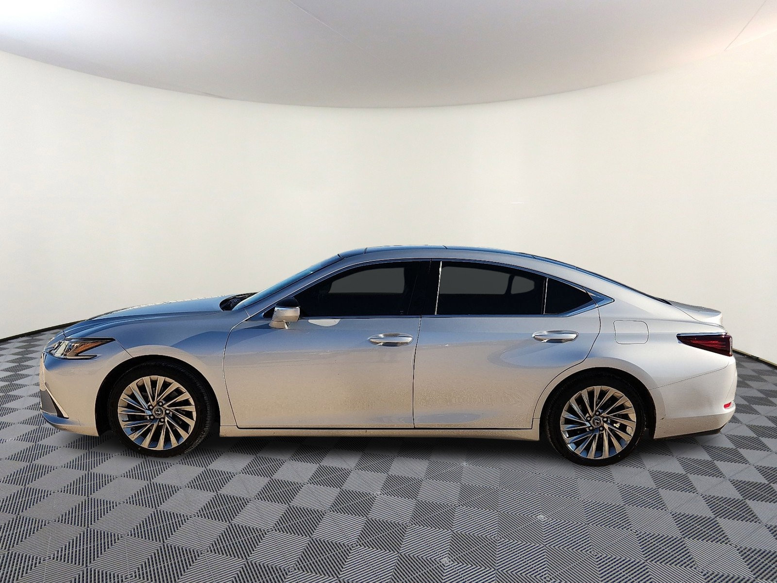 Used 2019 Lexus ES 350 image 2