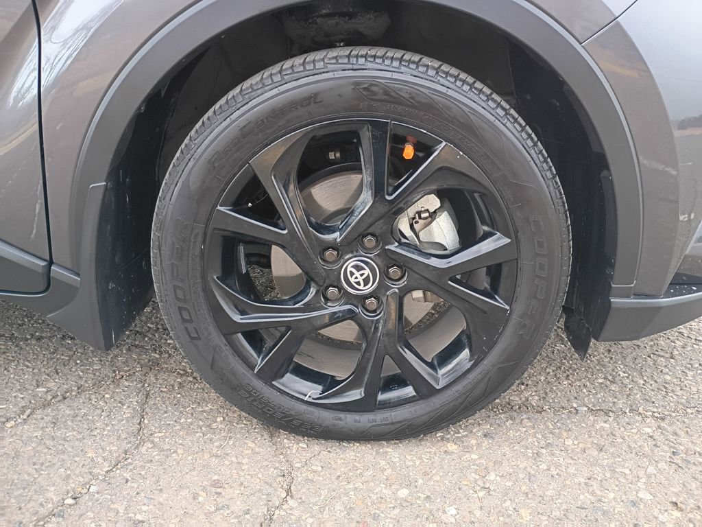 Used 2021 Toyota C-HR Nightshade image 9
