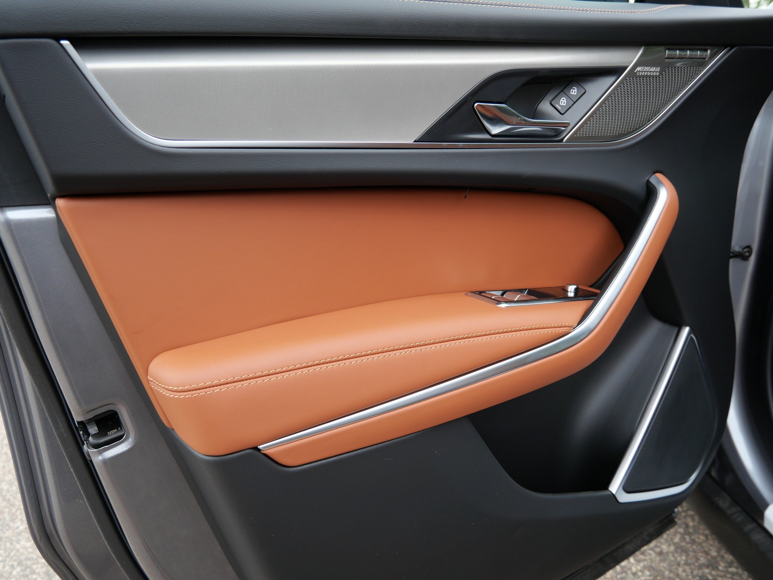 New 2026 Jaguar F-PACE R-Dynamic S AWD/4WD image 4