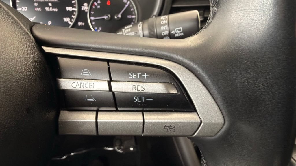 Used 2020 MAZDA MAZDA3 Hatchback FWD image 31