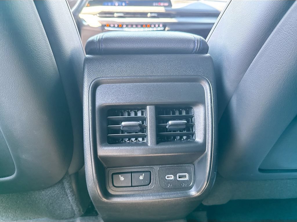 Used 2024 Cadillac XT4 Sport FWD image 23
