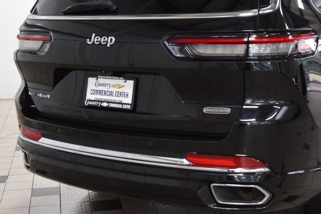 Used 2021 Jeep Grand Cherokee L Overland w/ Luxury Tech Group IV AWD/4WD image 17