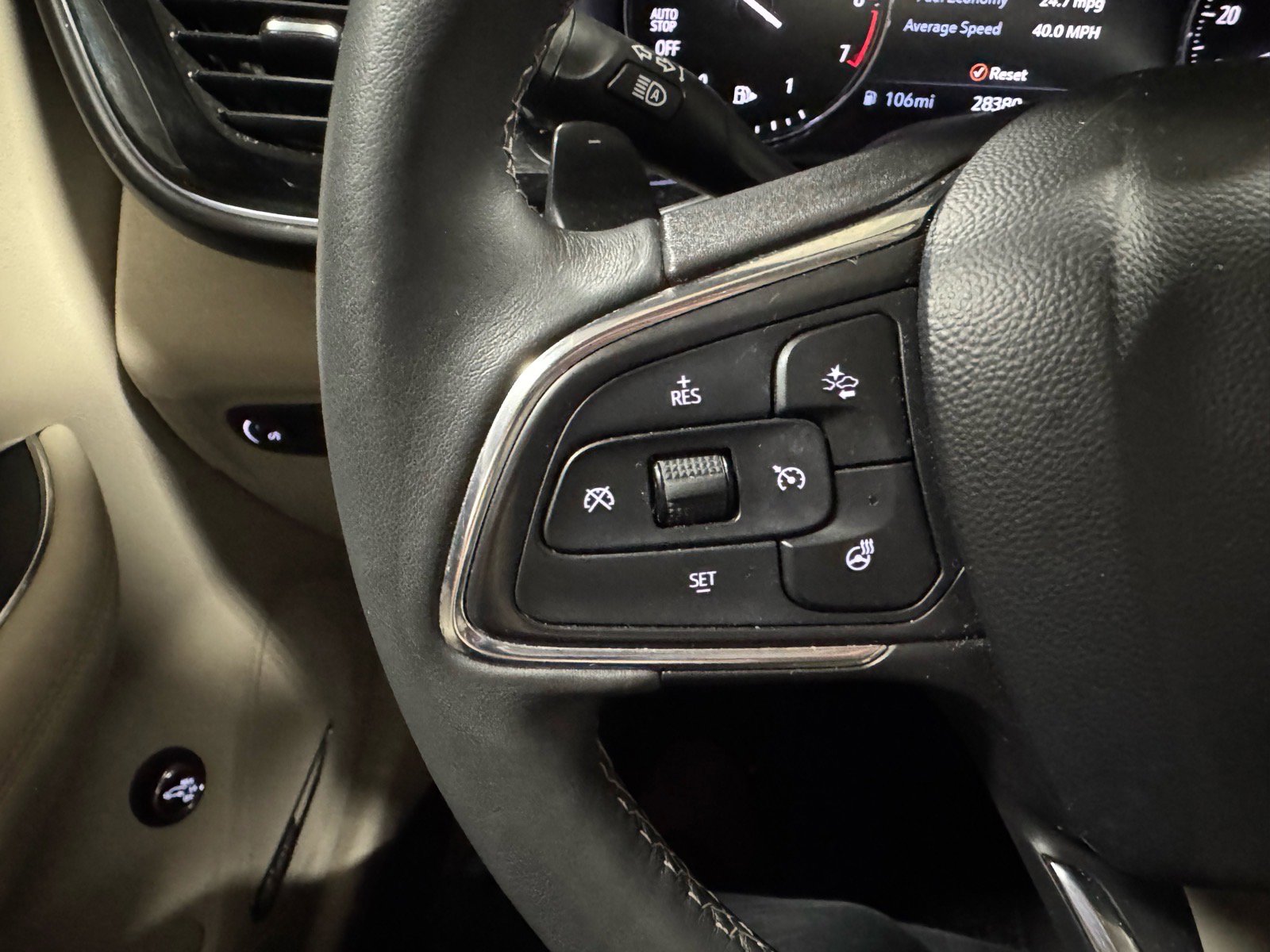 Certified 2023 Buick Envision Avenir image 28