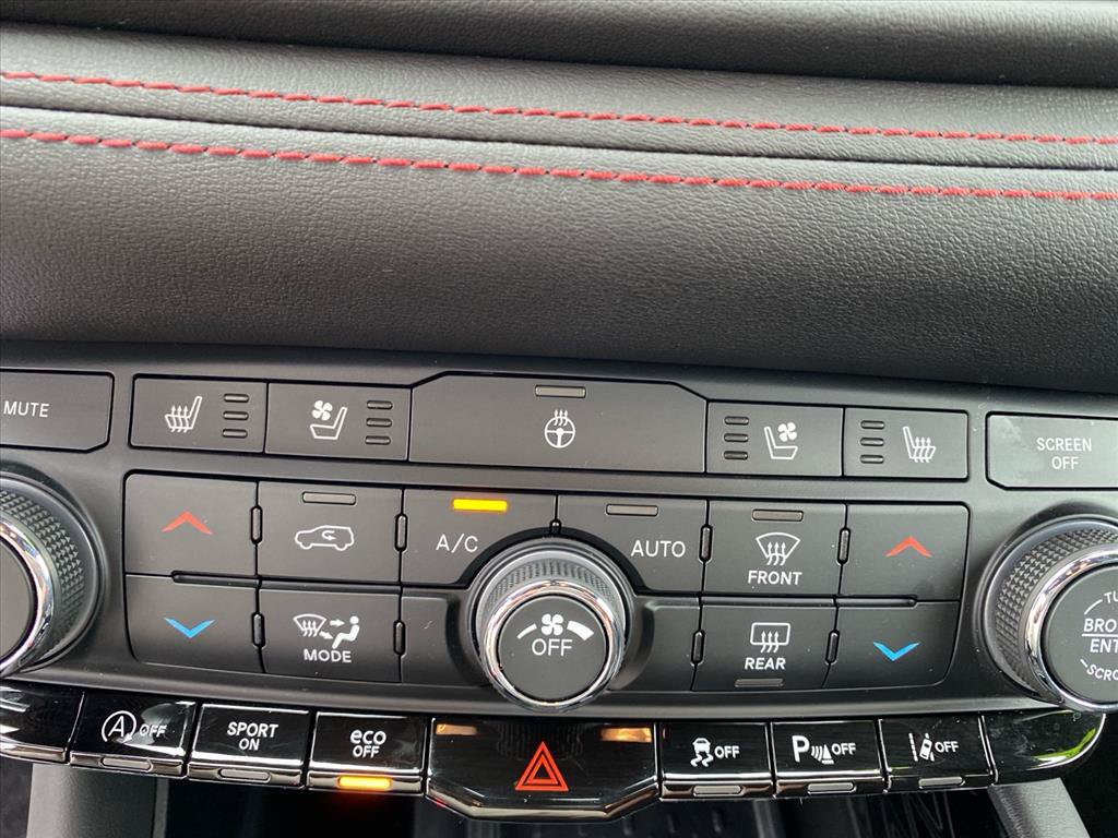 Used 2025 Dodge Durango GT AWD/4WD image 13