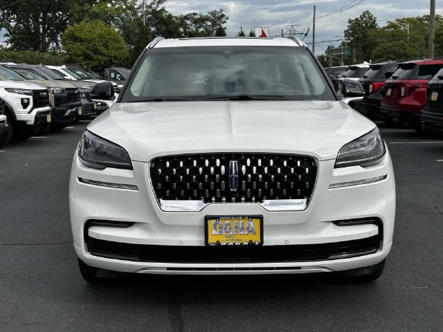 Certified 2023 Lincoln Aviator Grand Touring w/ Equipment Group 301A AWD/4WD image 2