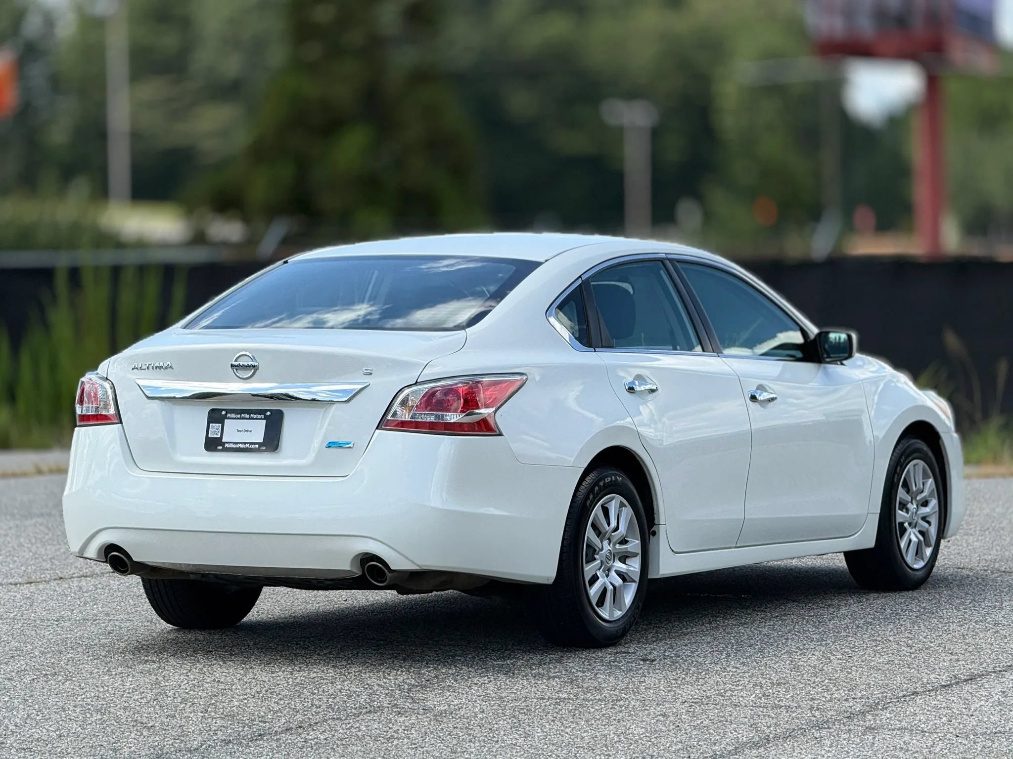 Used 2014 Nissan Altima 2.5 S FWD image 9