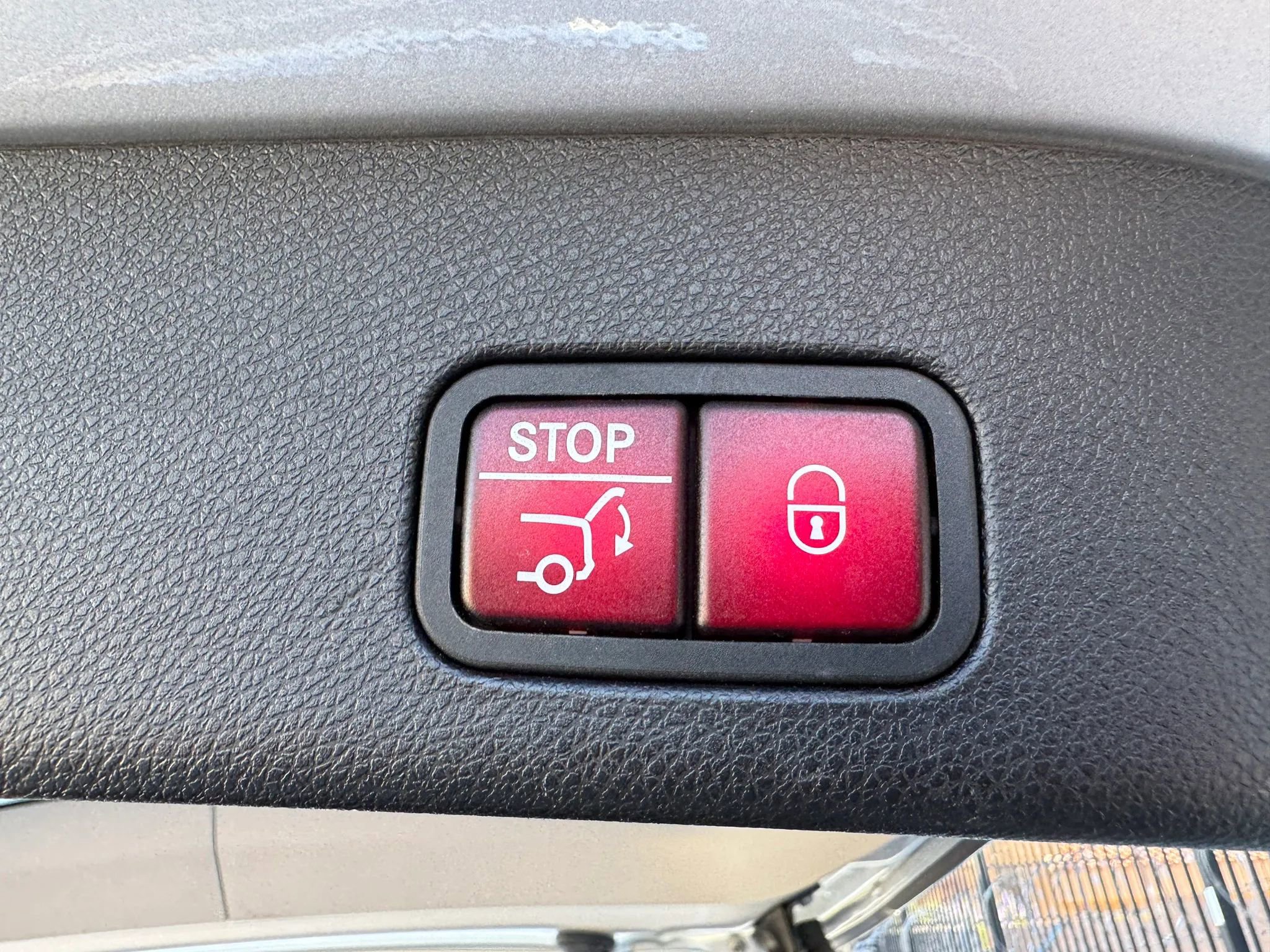 Used 2016 Mercedes-Benz GL 450 4MATIC image 39