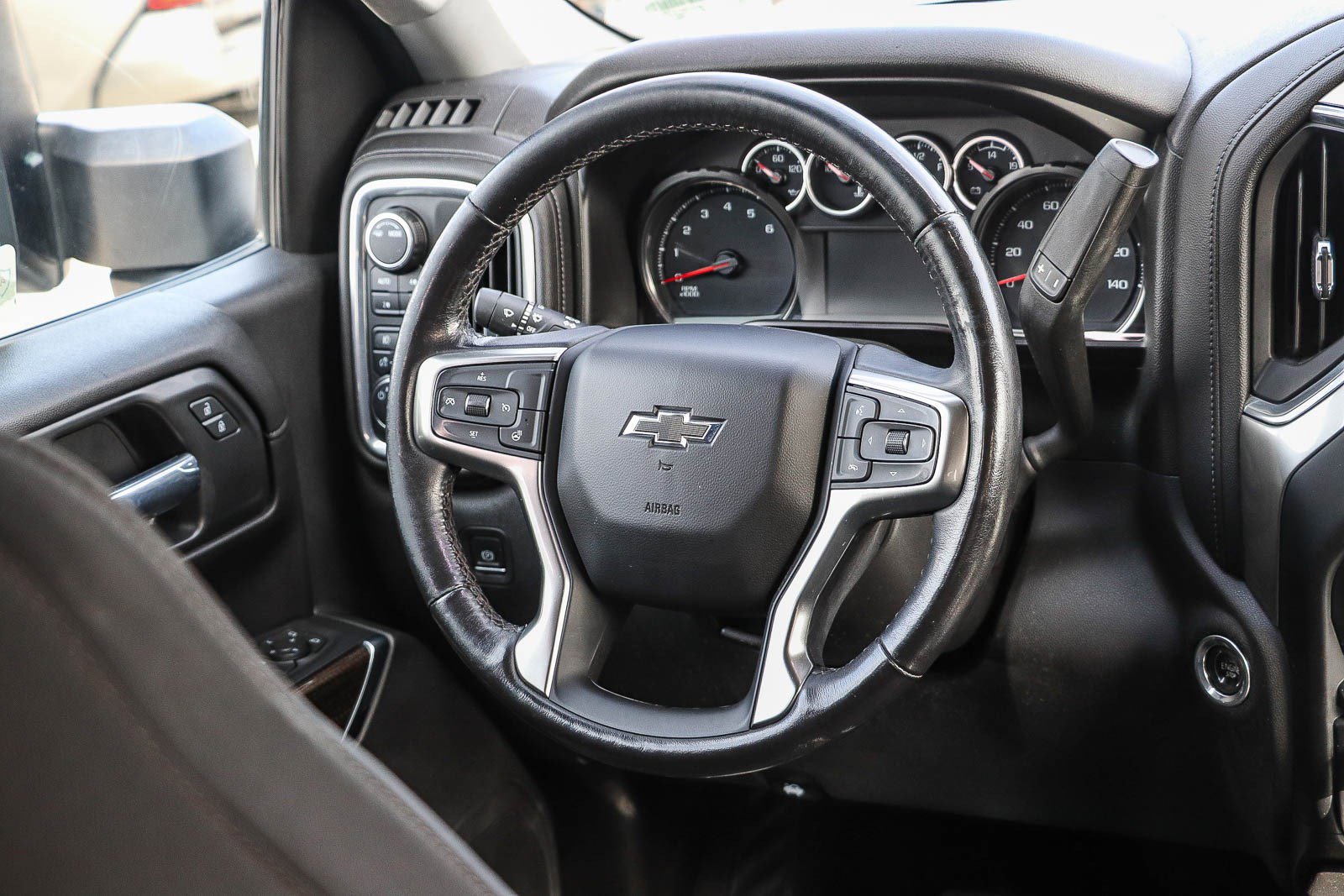 Used 2021 Chevrolet Silverado 1500 LT Trail Boss w/ Bed Protection Package image 16