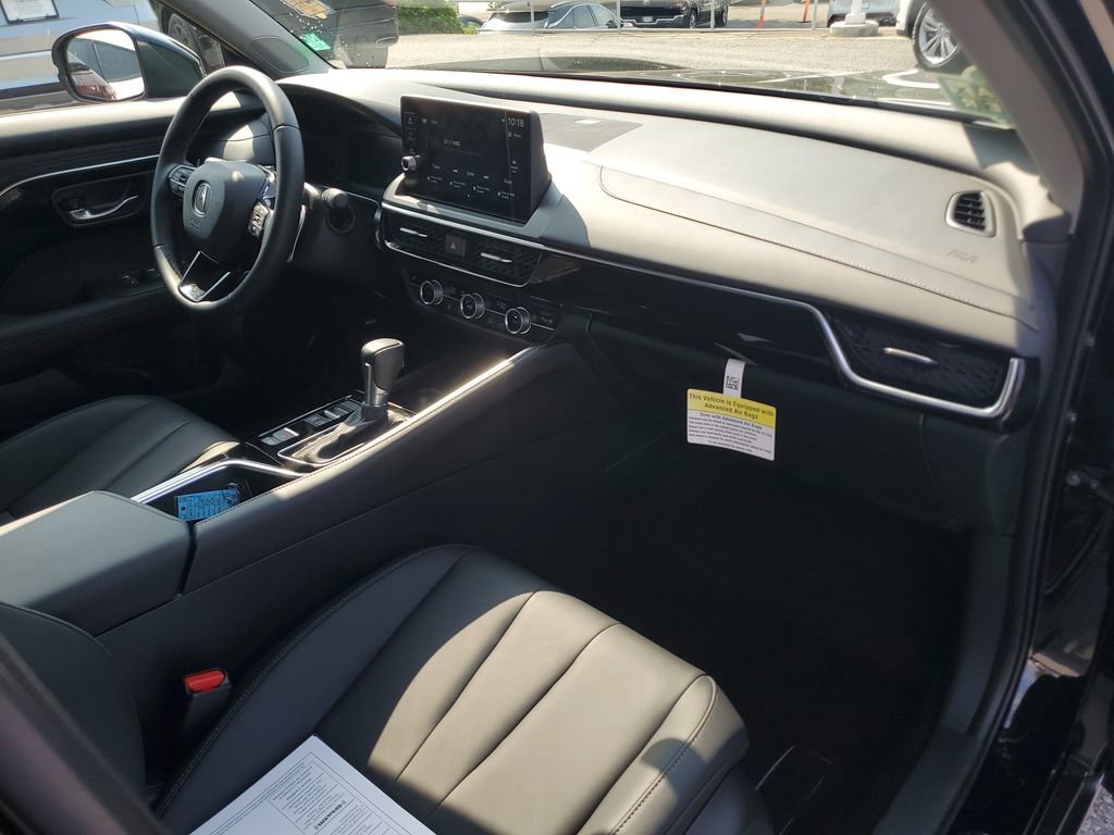 Certified 2025 Acura ADX FWD image 3