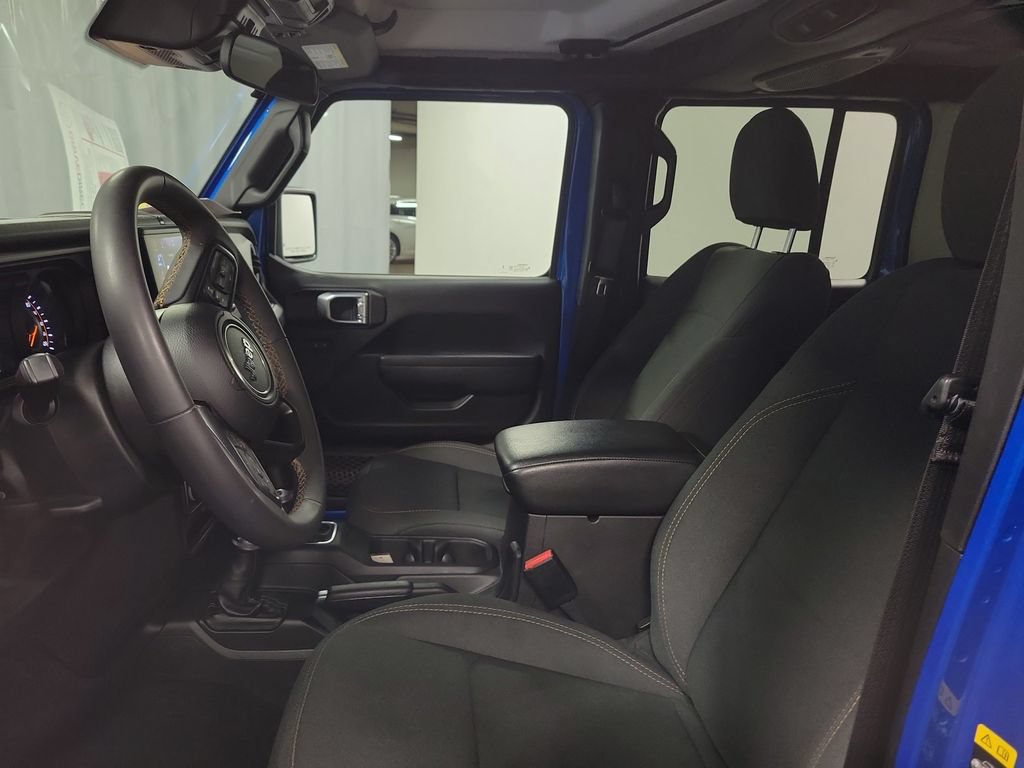 Used 2024 Jeep Wrangler Unlimited Sport AWD/4WD image 12