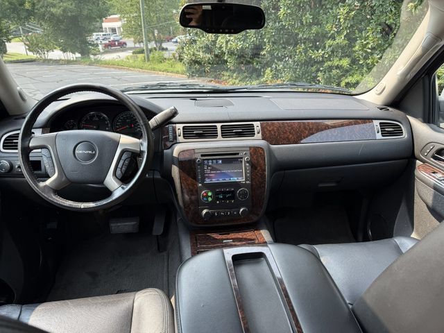 Used 2013 GMC Yukon Denali AWD/4WD image 16