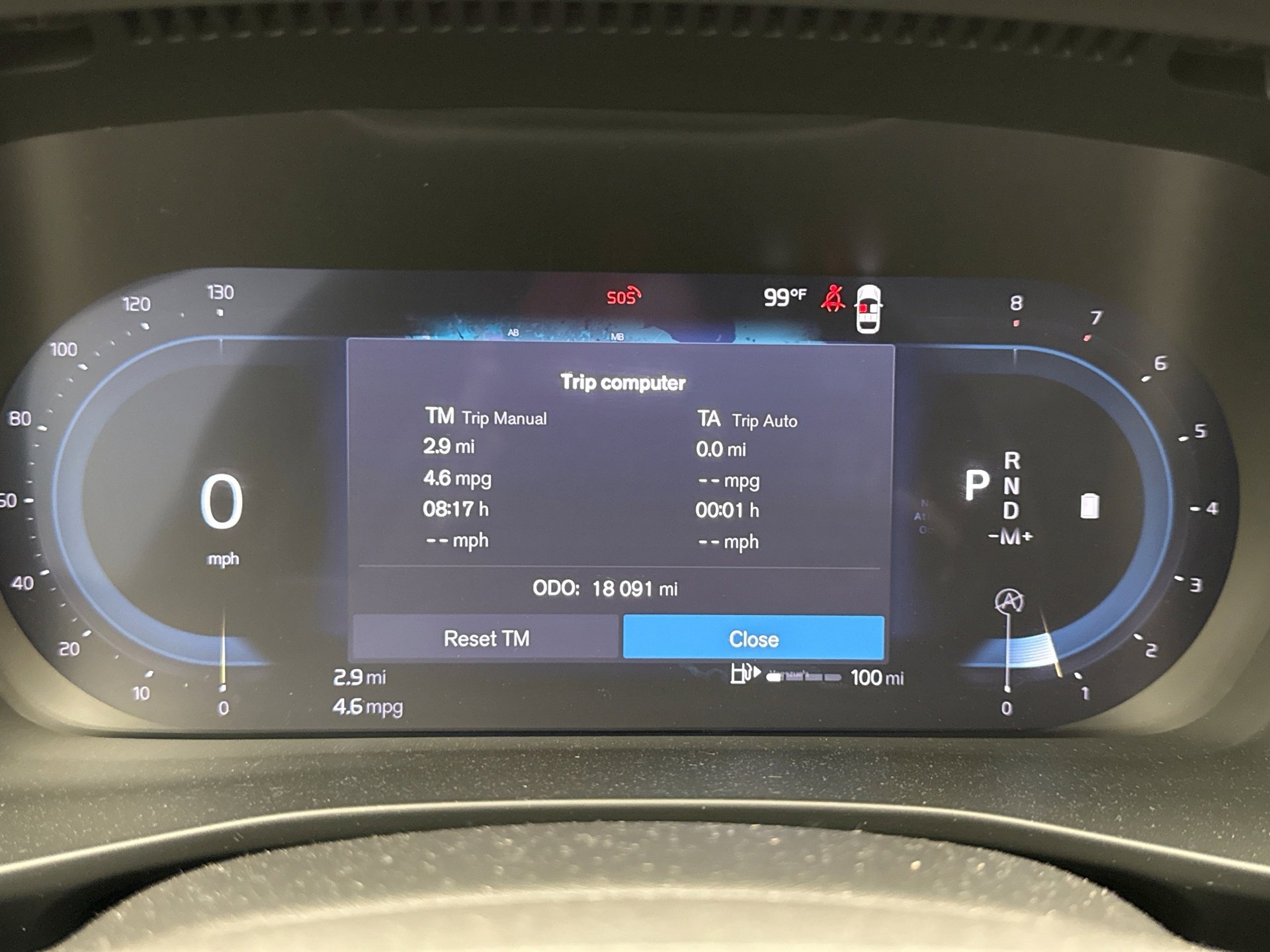 Used 2025 Volvo XC40 B5 Plus AWD/4WD image 9