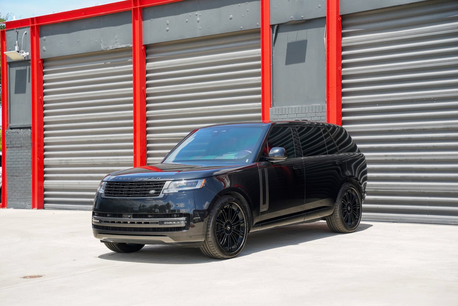 Used 2024 Land Rover Range Rover Long Wheelbase Autobiography AWD/4WD image 1