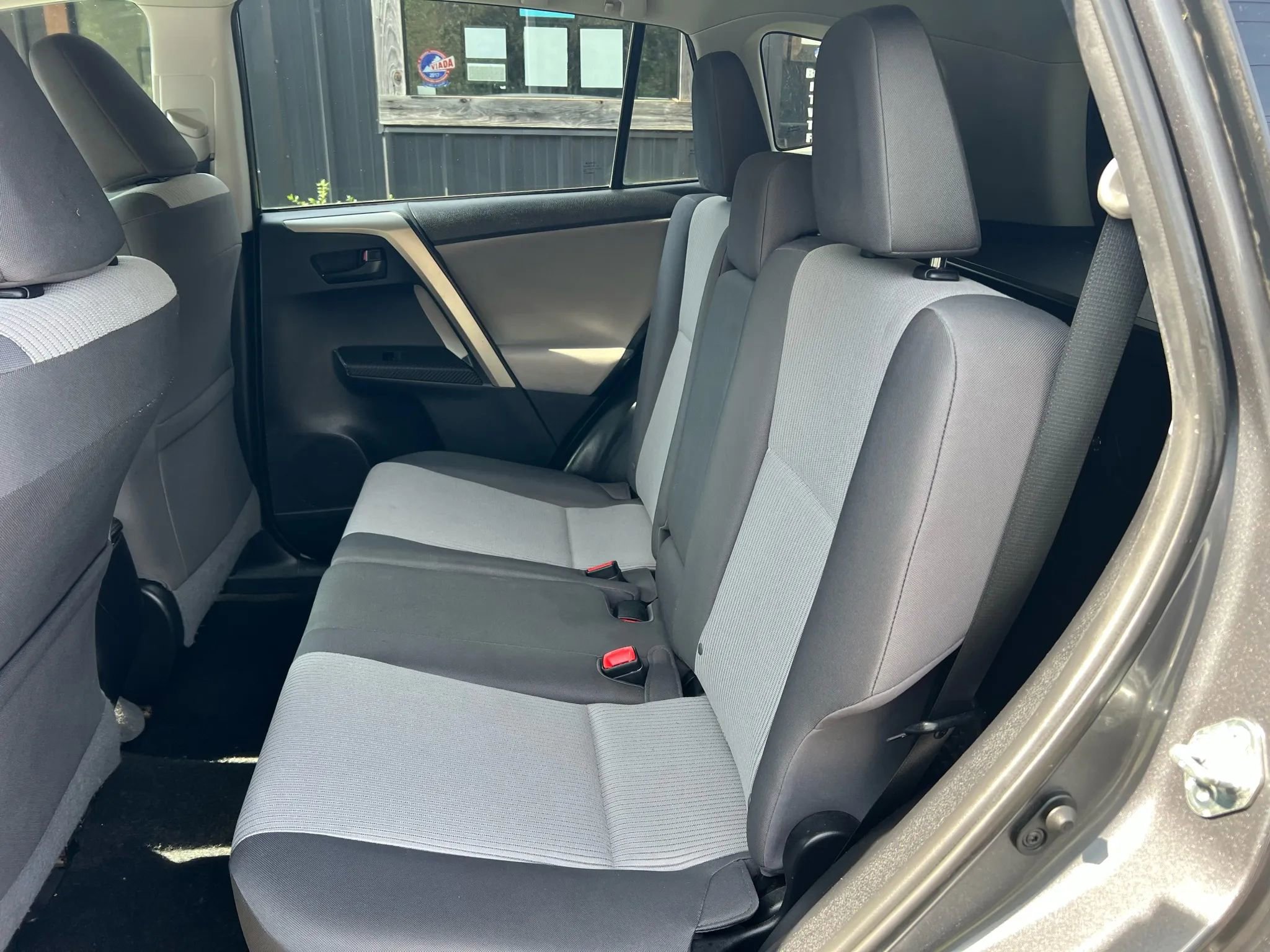 Used 2014 Toyota RAV4 LE image 15